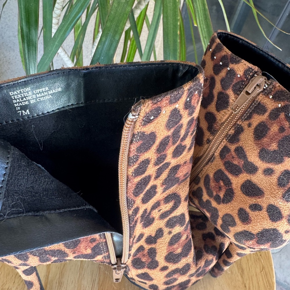 Leopard Print Pointy-Toe Booties - Picture 9 of 9